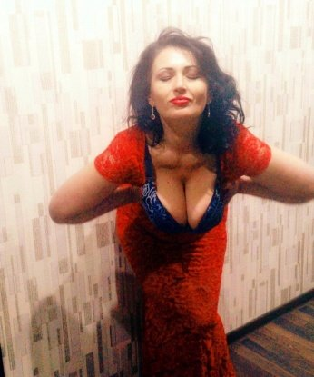 Я креативная и открытая к новым приключениям, готова исполнить твои самые сокровенные фантазии. В моих услугах есть все, что ты только можешь пожелать: эротический массаж, ролевые игры, стриптиз, BDSM и многое другое. Я знаю, как подарить тебе незабываемые ощущения. Мои фото настоящие, проверено временем и клиентами. Живу в Москве, готова принять тебя в уютной и комфортной обстановке. Что ждешь? Набери мой номер и вместе мы создадим незабываемые моменты. 🌹💋 Валентина